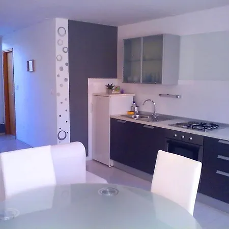 Luka * Brodarica (Sibenik-Knin)